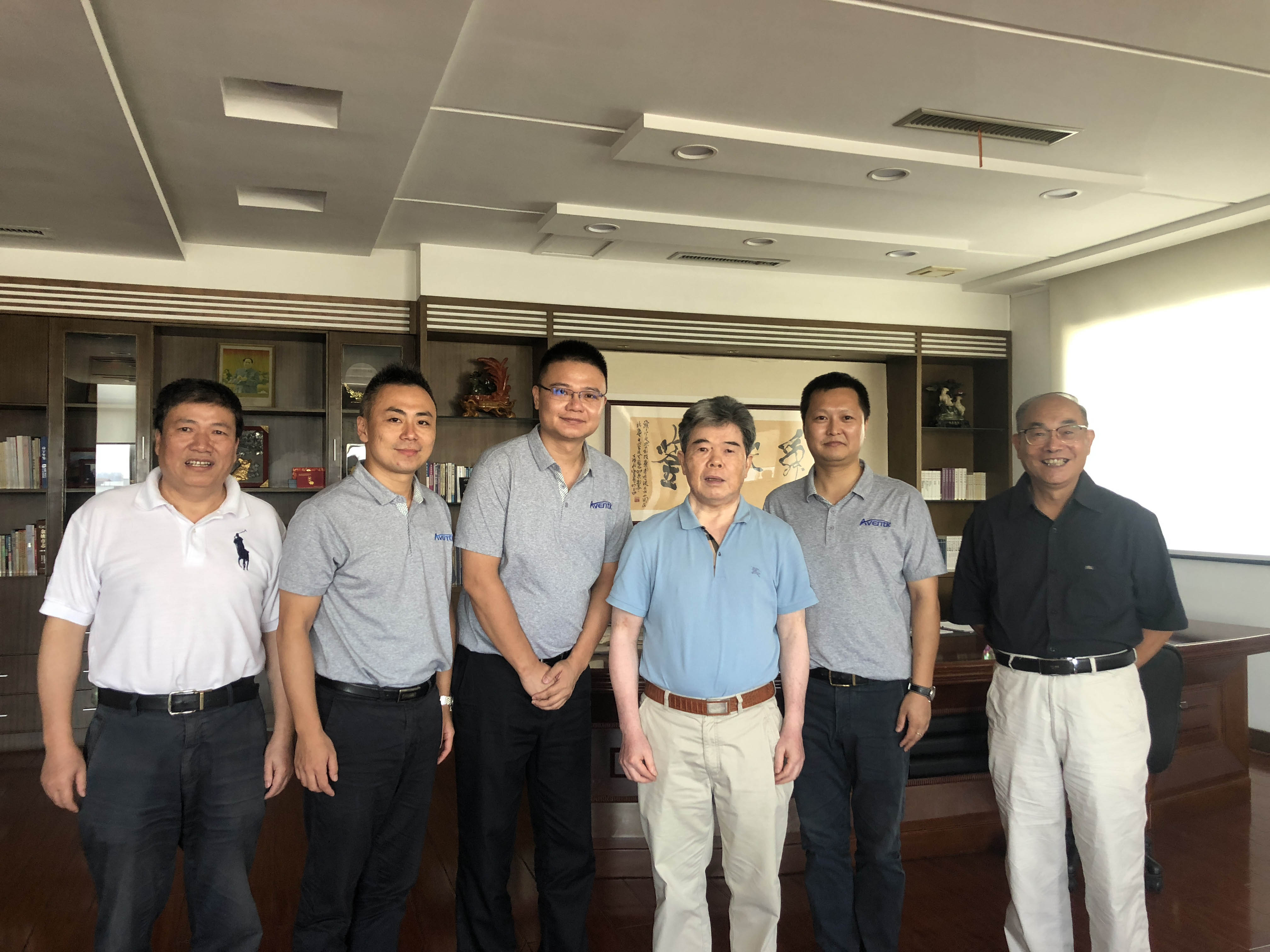 昀通科技技術(shù)團(tuán)隊(duì)拜訪舜宇光學(xué)科技